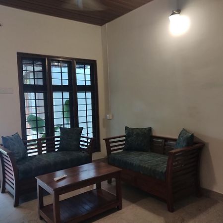 Alfred Place Kochi Extérieur photo