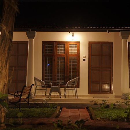 Alfred Place Kochi Extérieur photo
