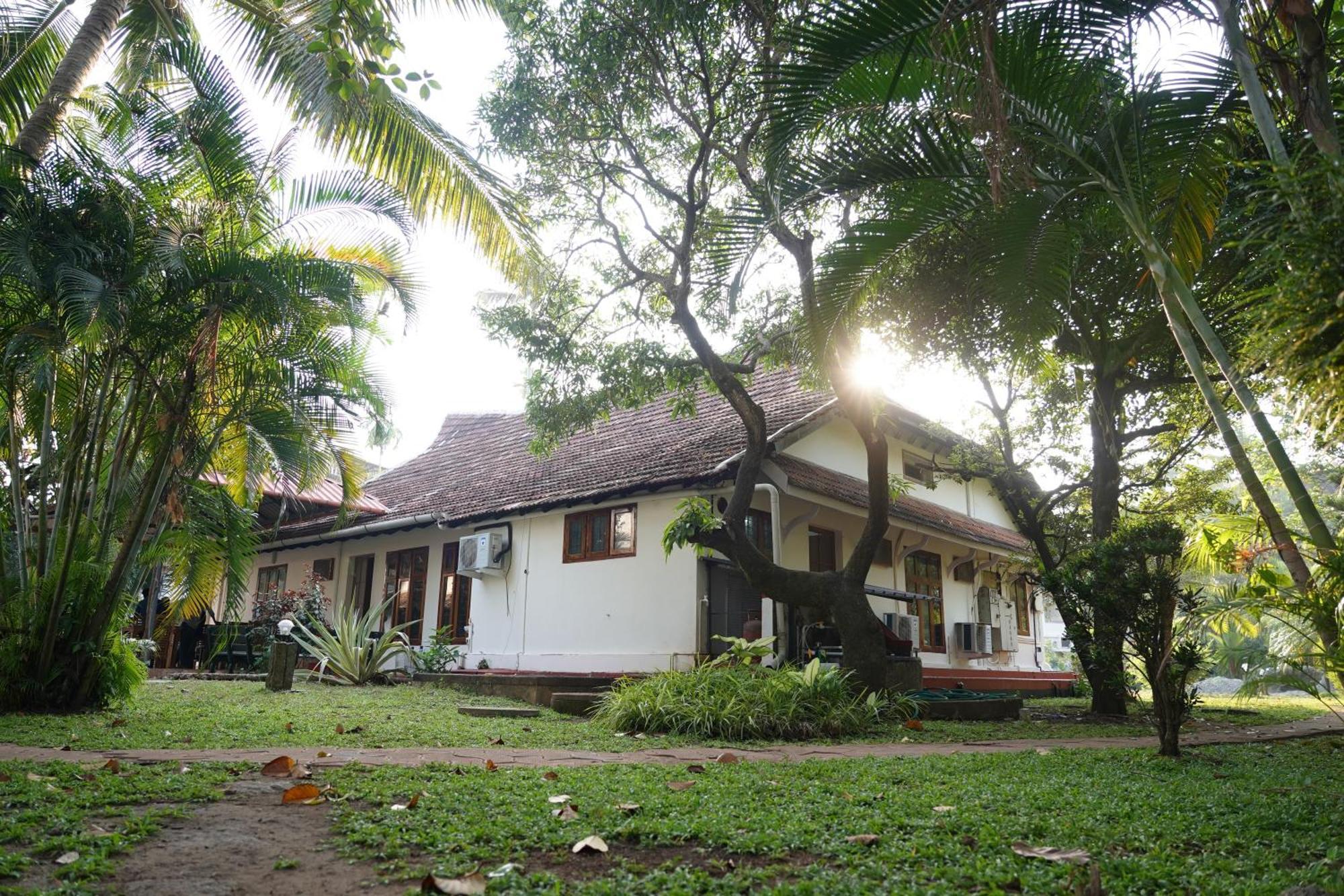 Alfred Place Kochi Extérieur photo