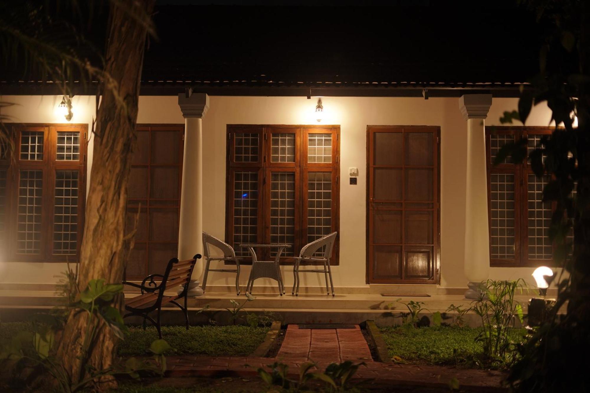 Alfred Place Kochi Extérieur photo
